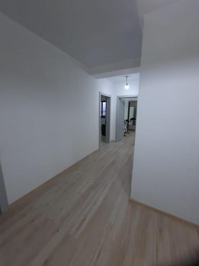 Diplomat - 2 Apartment Bishkek Exterior photo